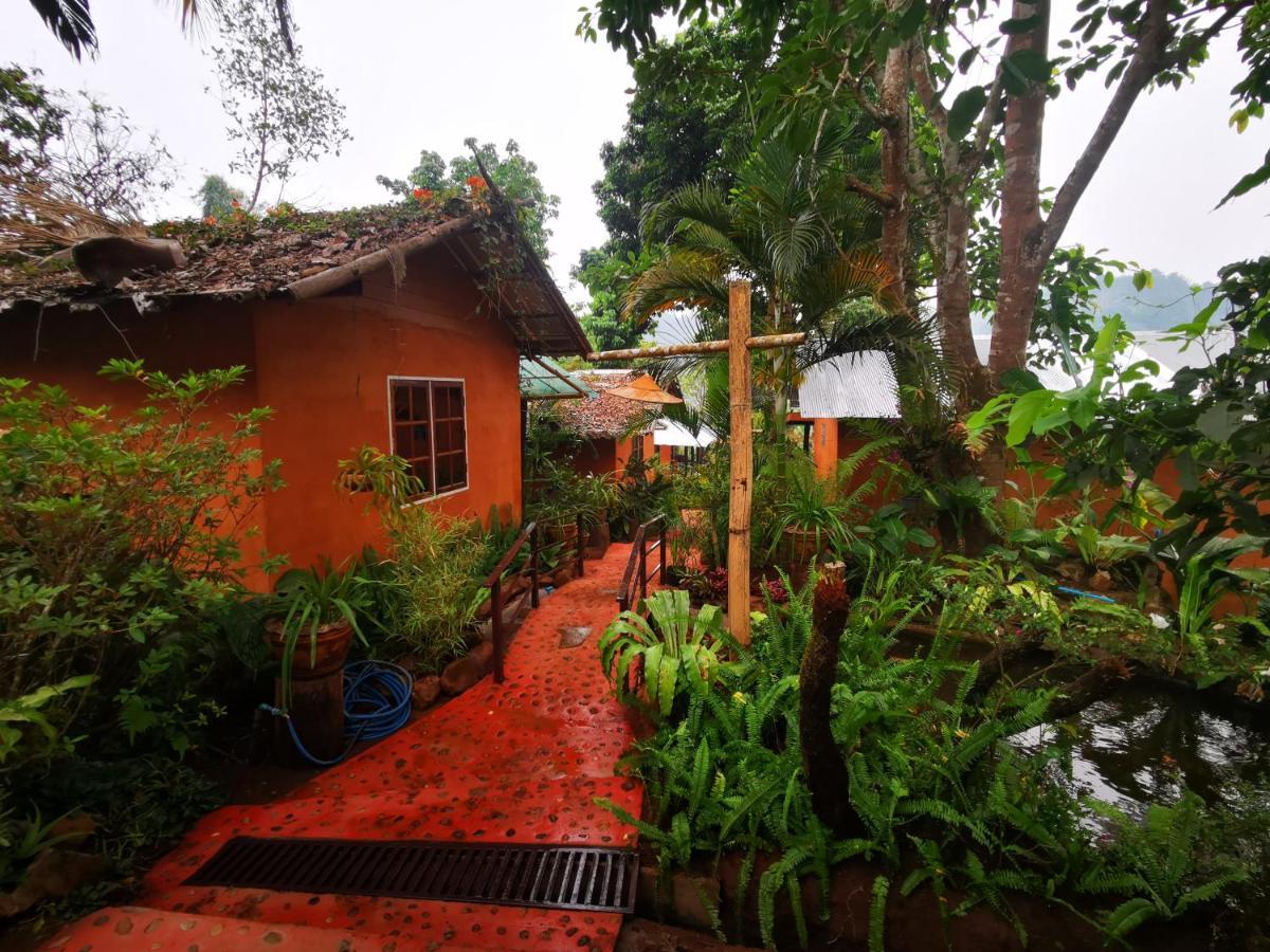 บ้านดินโฮมสเตย์ ปางอุ๋ง Ban Huai Makhuea Som Ngoại thất bức ảnh