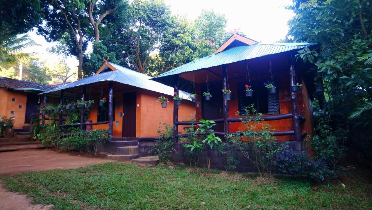 บ้านดินโฮมสเตย์ ปางอุ๋ง Ban Huai Makhuea Som Ngoại thất bức ảnh